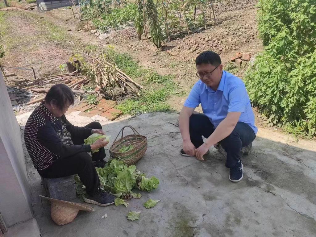 走访谈心活动.jpg