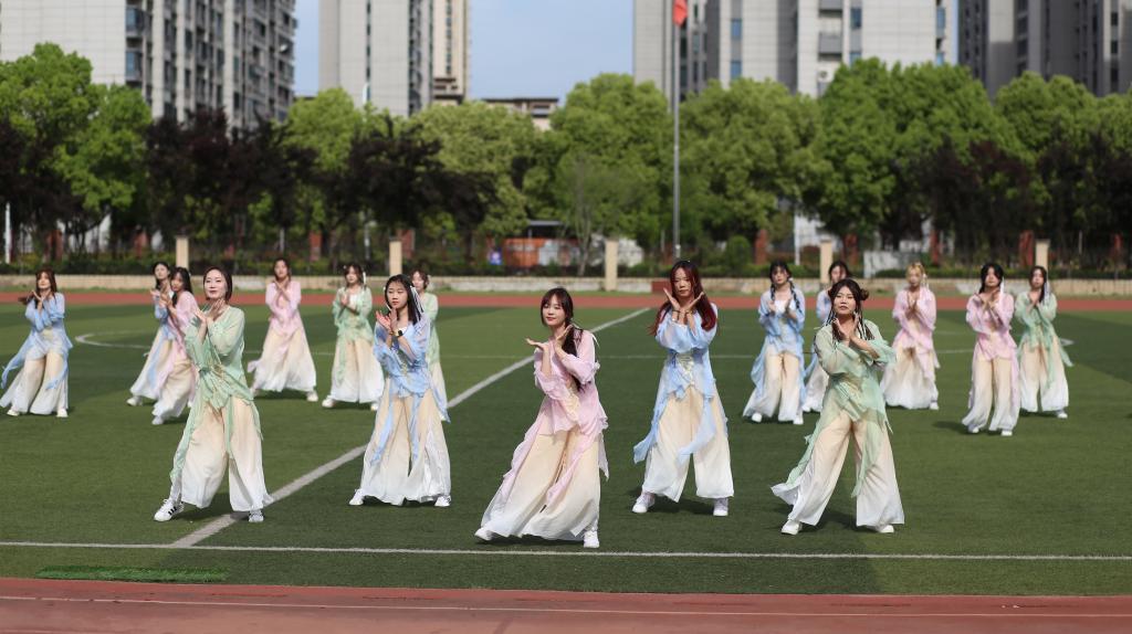 经贸.JPG