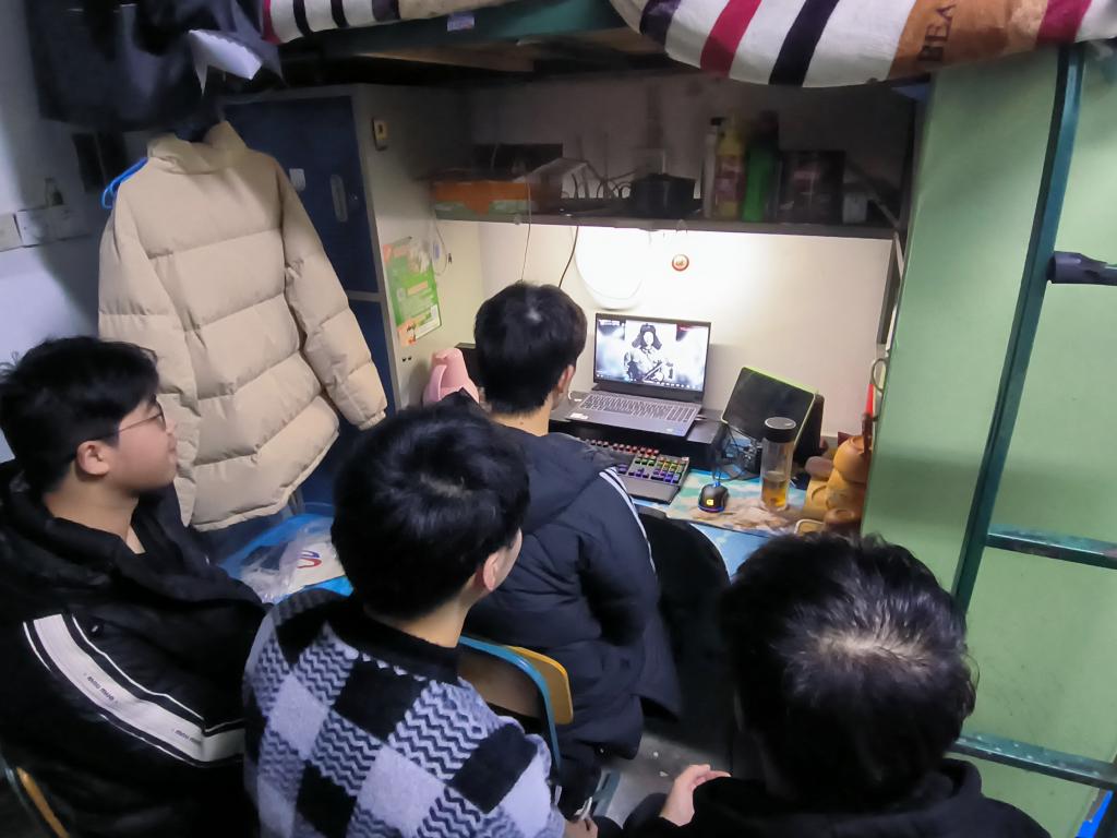 机械工程学院观看学雷锋思政大课1.jpg